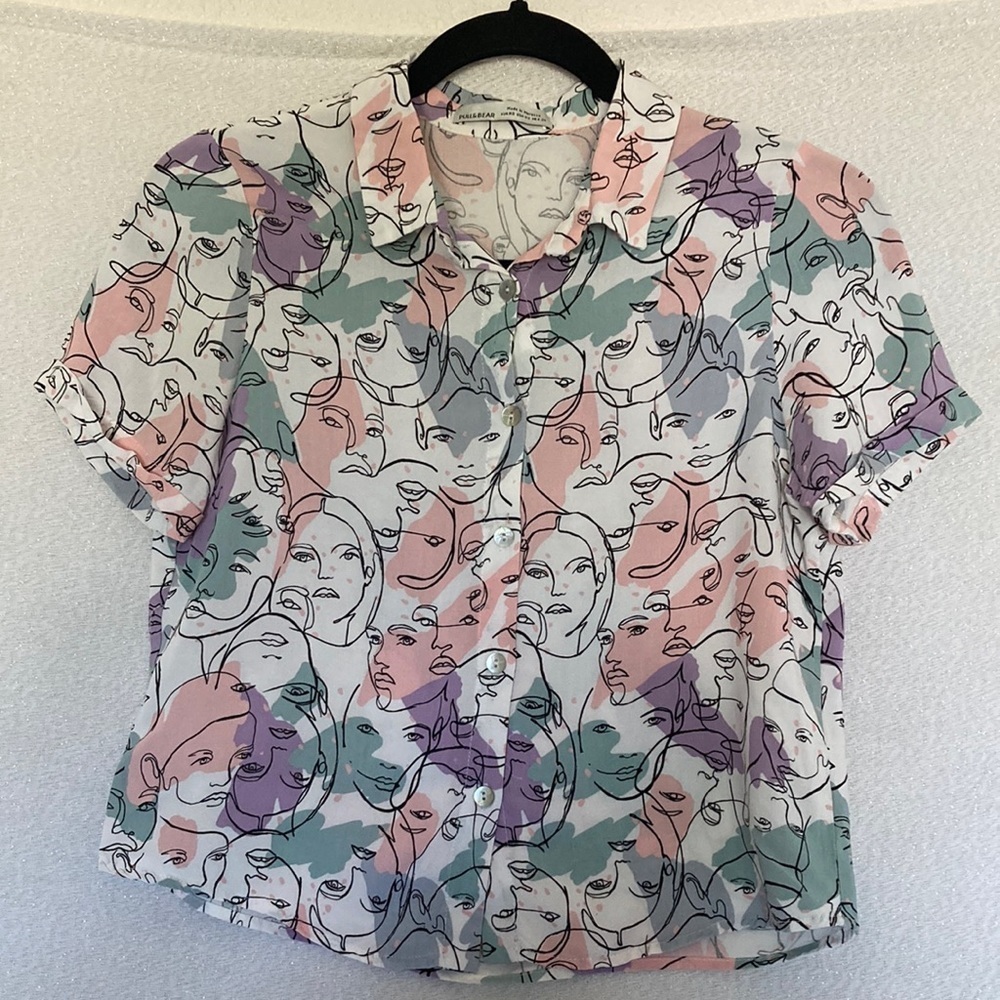 Pull&Bear Faces print White Pink Purple Short sleeve shirt Button Down size XS